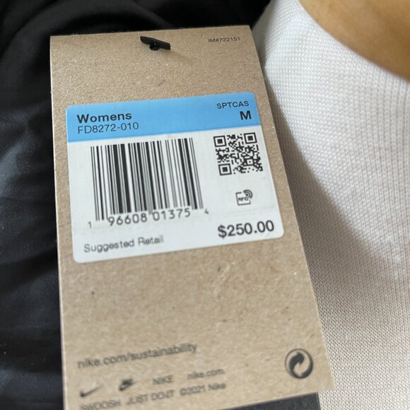 Women's Nike Sportswear Metro Down Puffer Hooded Parka FD8272-010 Size Medium - Picture 5 of 7